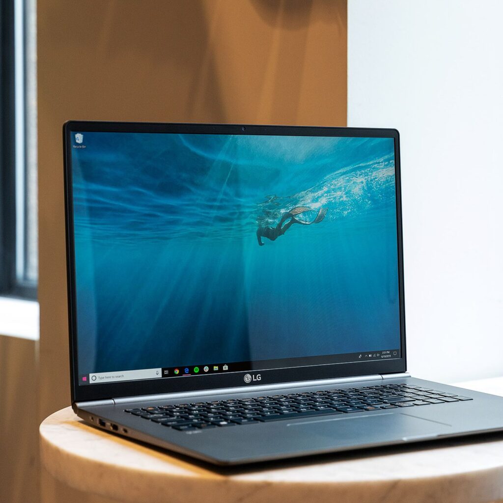 best apple laptop for college students 2021