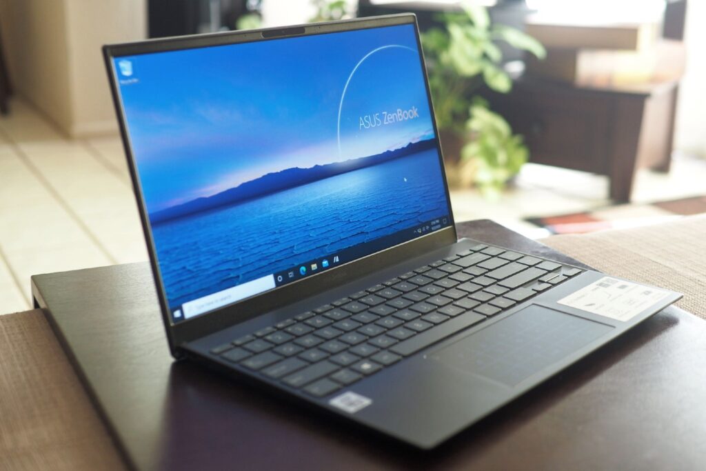Best Laptop for Home Office in 2021 & Guide]